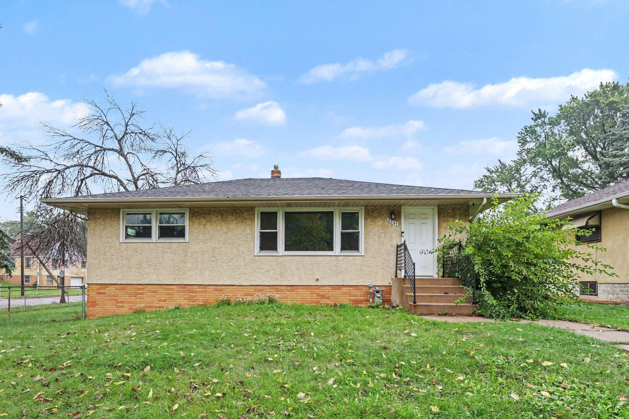 2147 Burns AVE, Saint Paul, MN 55119