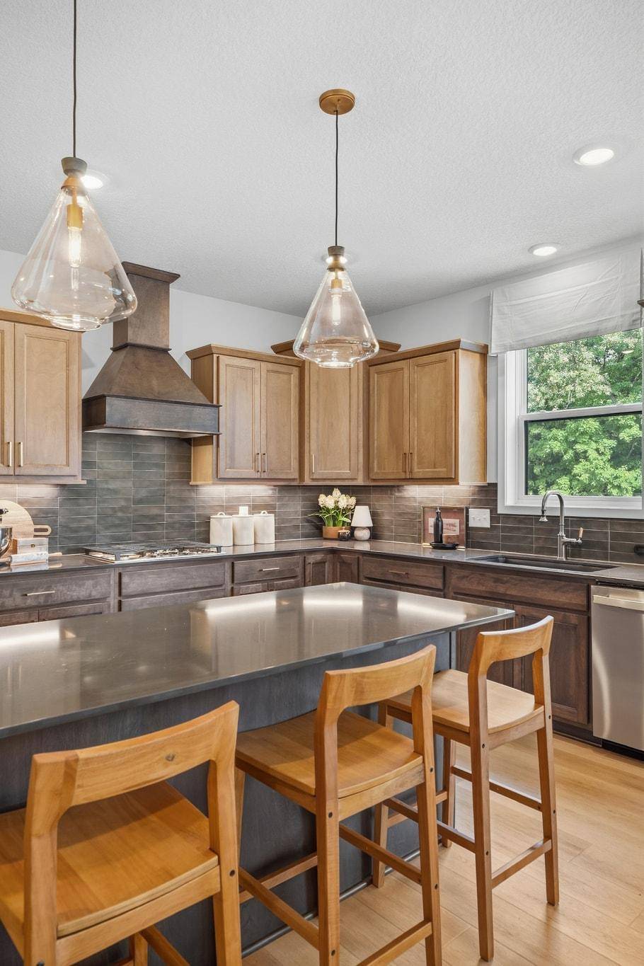 4187 Narrows Canyon TRL, Chaska, MN 55318