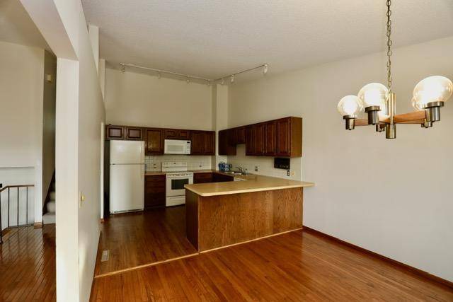 18300 Creeks Bend DR, Minnetonka, MN 55345