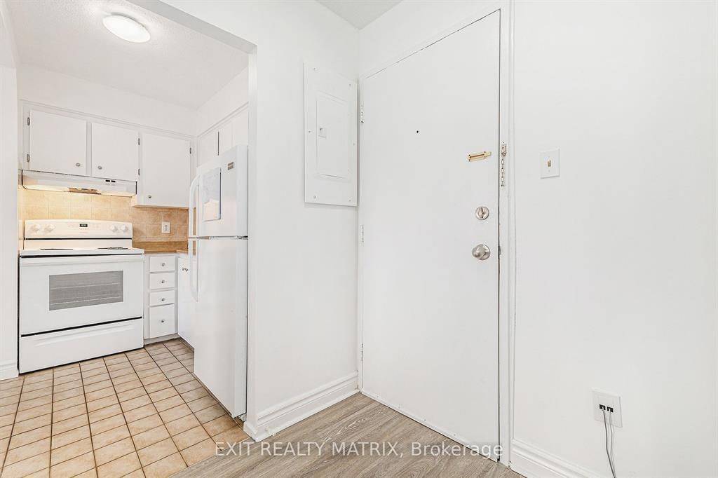 2041 Arrowsmith DR #403C, Beacon Hill North - South And Area, ON K1J 7V7