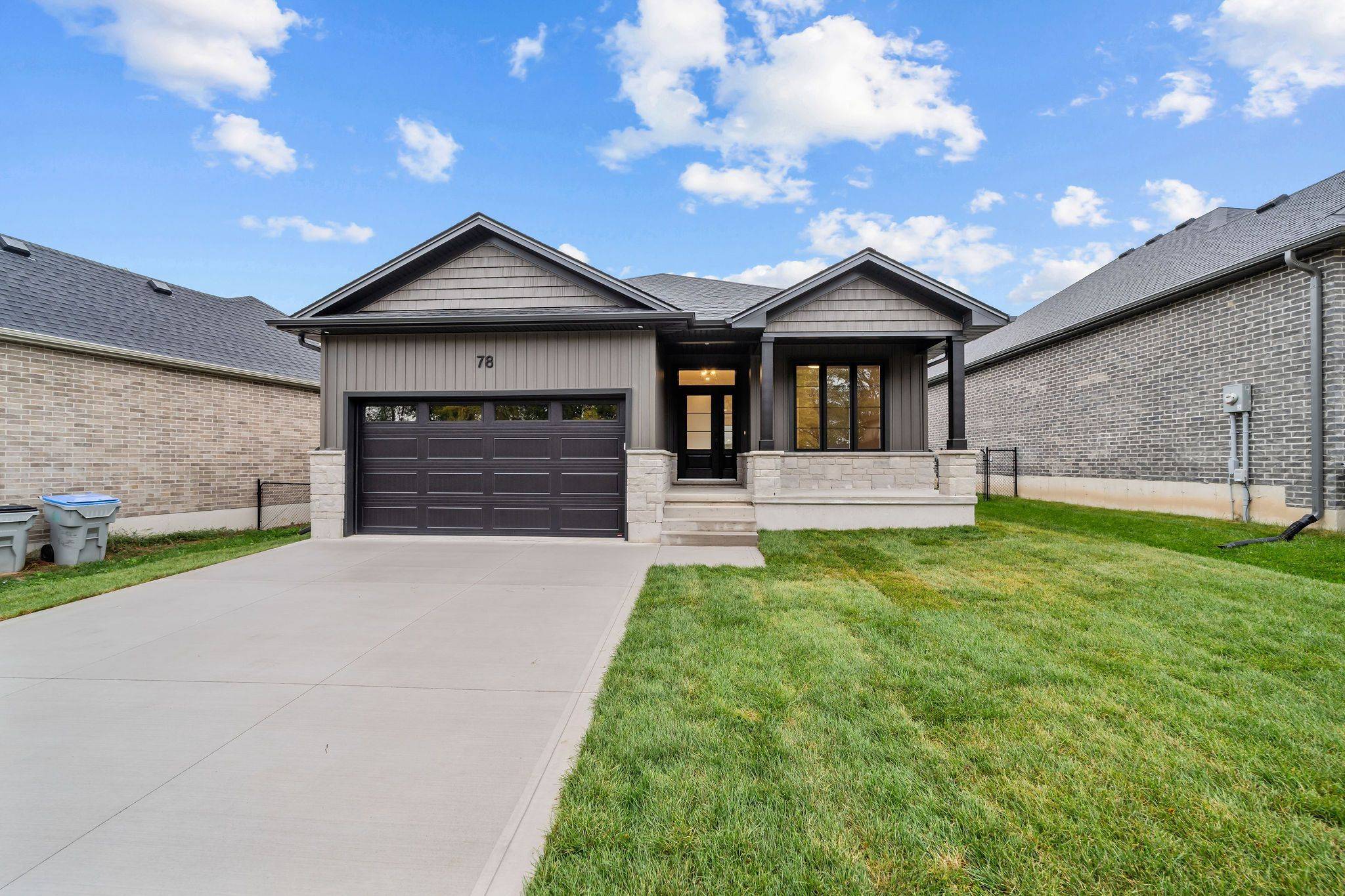78 Queen ST, North Middlesex, ON N0M 1A0
