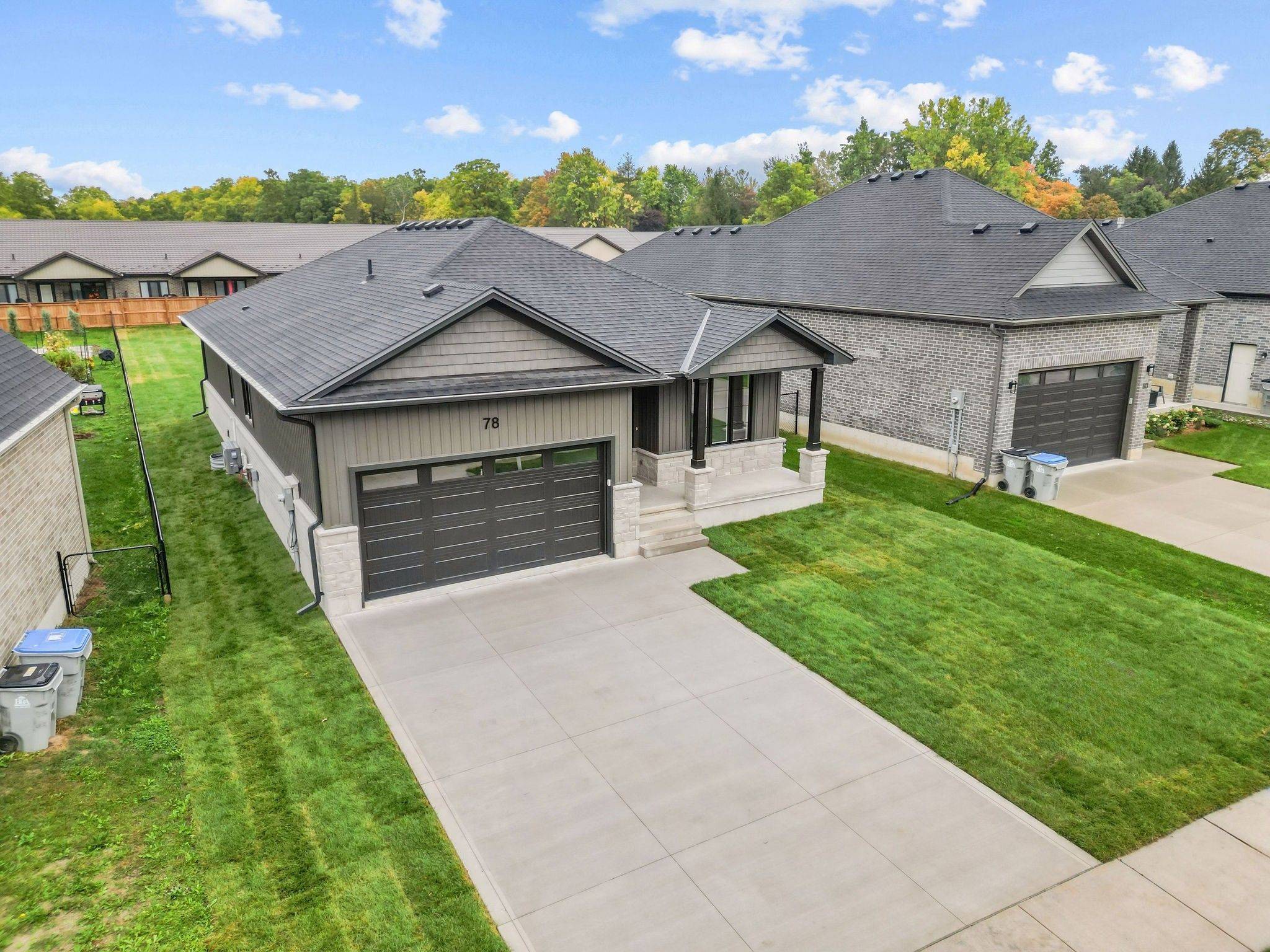 78 Queen ST, North Middlesex, ON N0M 1A0