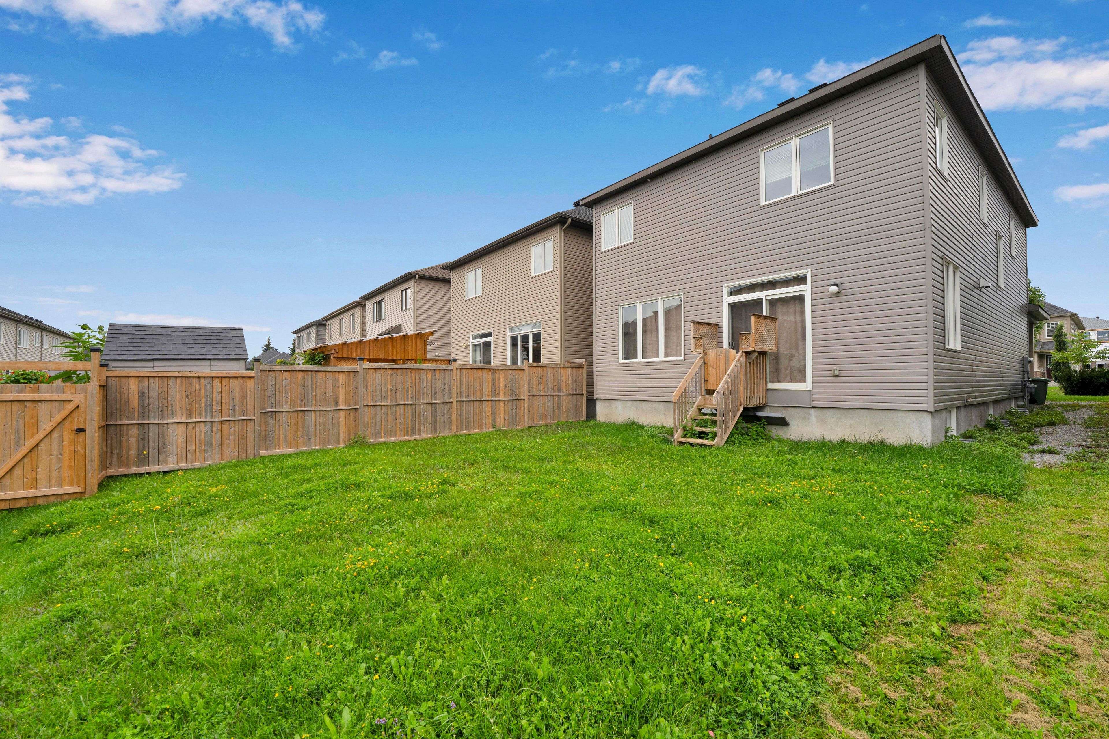 207 QUARTER HORSE ST, Stittsville - Munster - Richmond, ON K2S 0X8