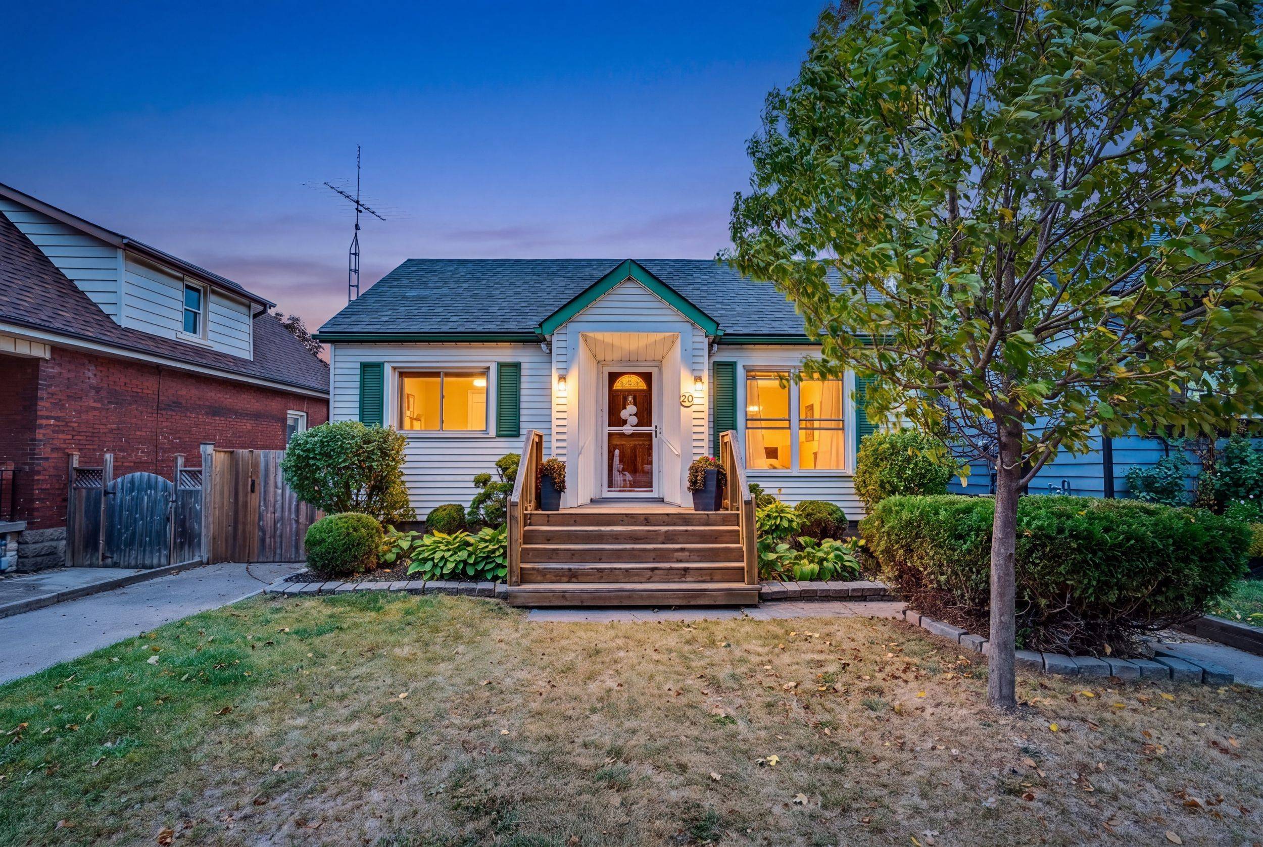 20 East 18th ST, Hamilton, ON L9A 4N7