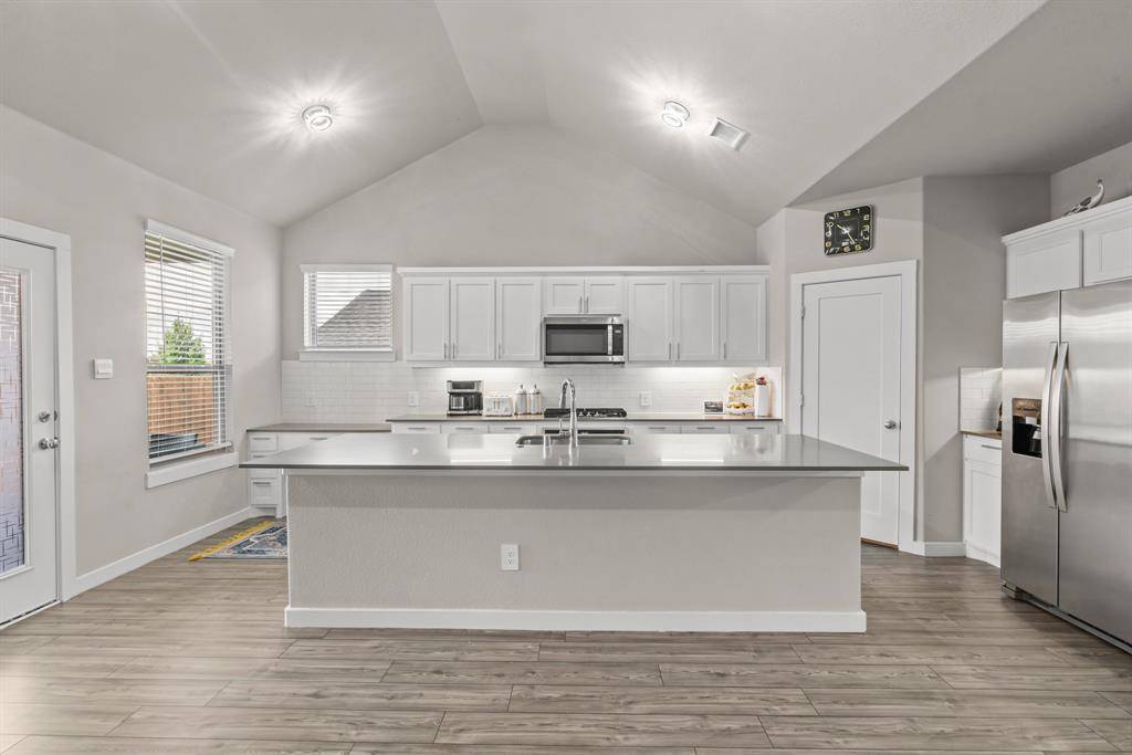 2521 Ponca Drive, Fort Worth, TX 76179