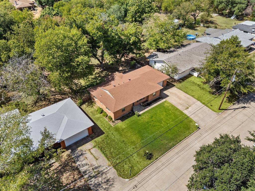 1134 Usher Street, Benbrook, TX 76126