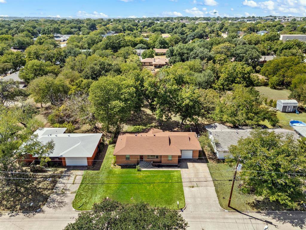 1134 Usher Street, Benbrook, TX 76126