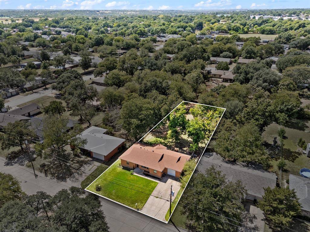 1134 Usher Street, Benbrook, TX 76126