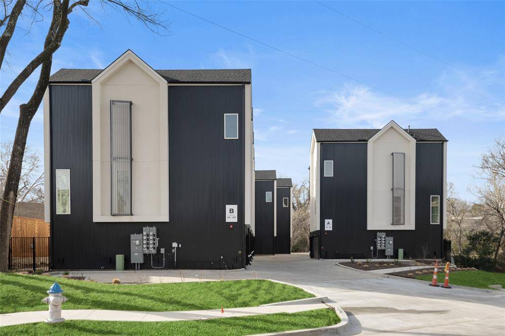 4811 Denton Drive #101, Dallas, TX 75219