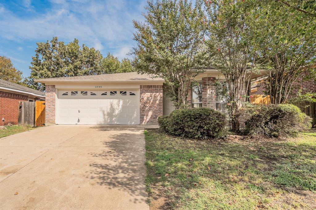 3745 Chaddybrook Lane, Fort Worth, TX 76137