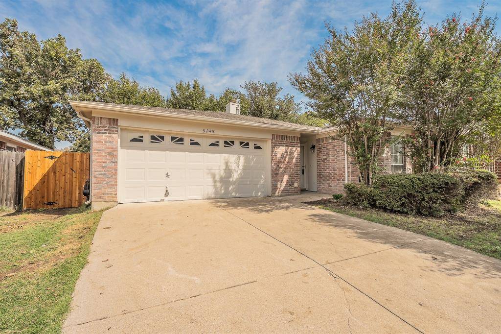 3745 Chaddybrook Lane, Fort Worth, TX 76137