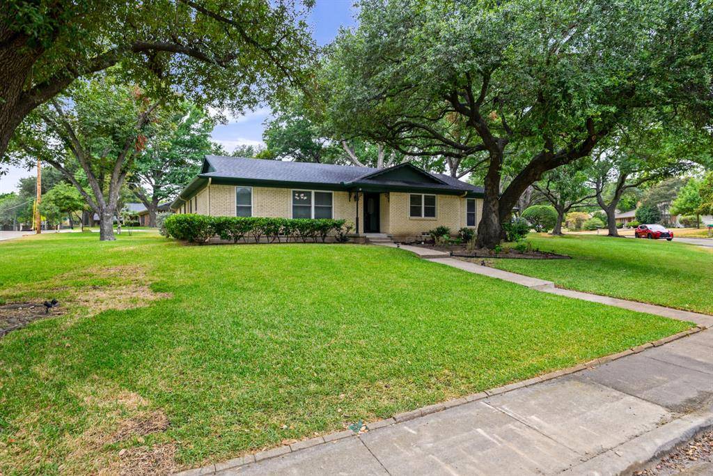 2630 Briarcove Drive, Plano, TX 75074