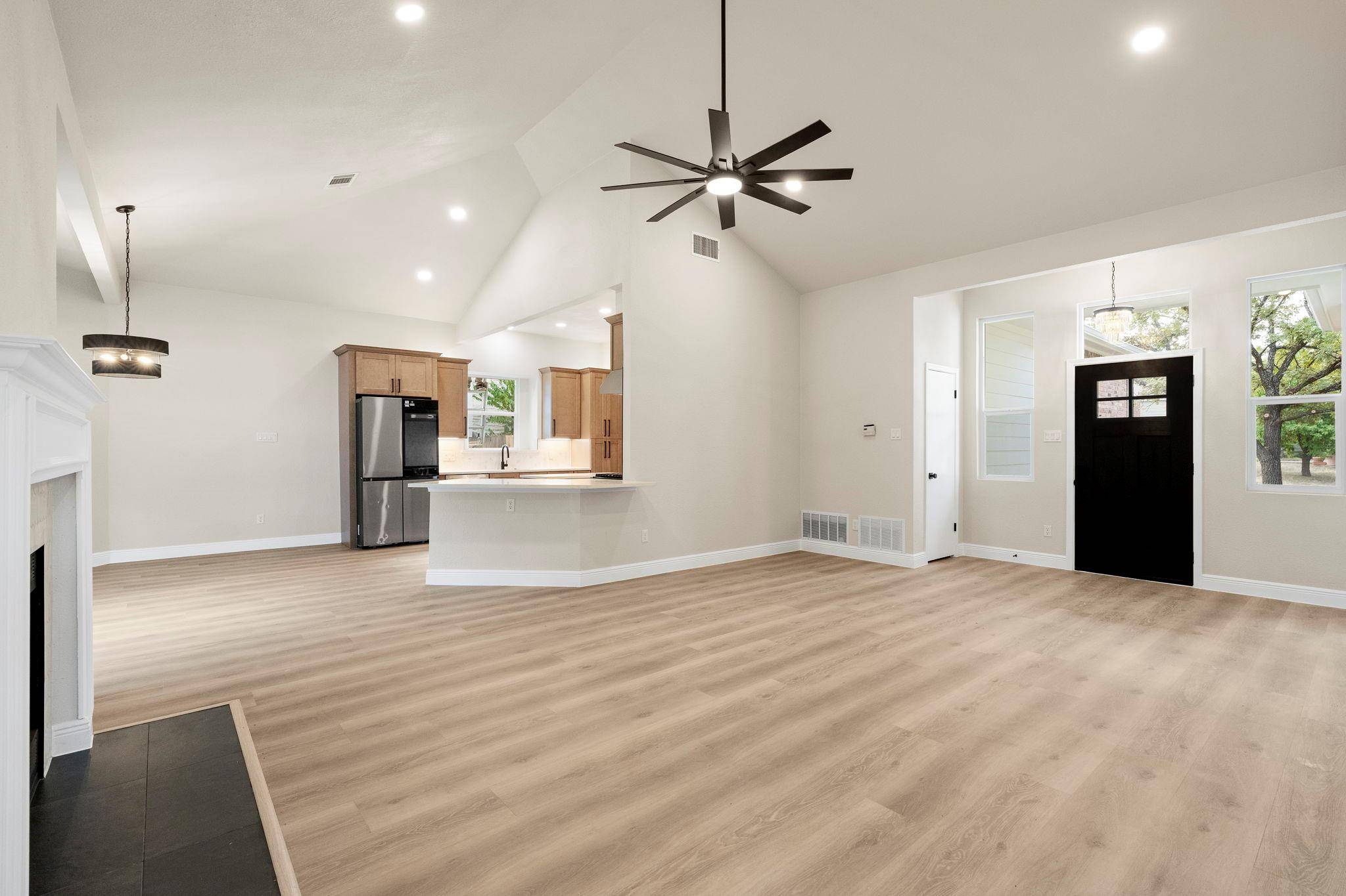 14611 Sandy Side DR, Austin, TX 78728