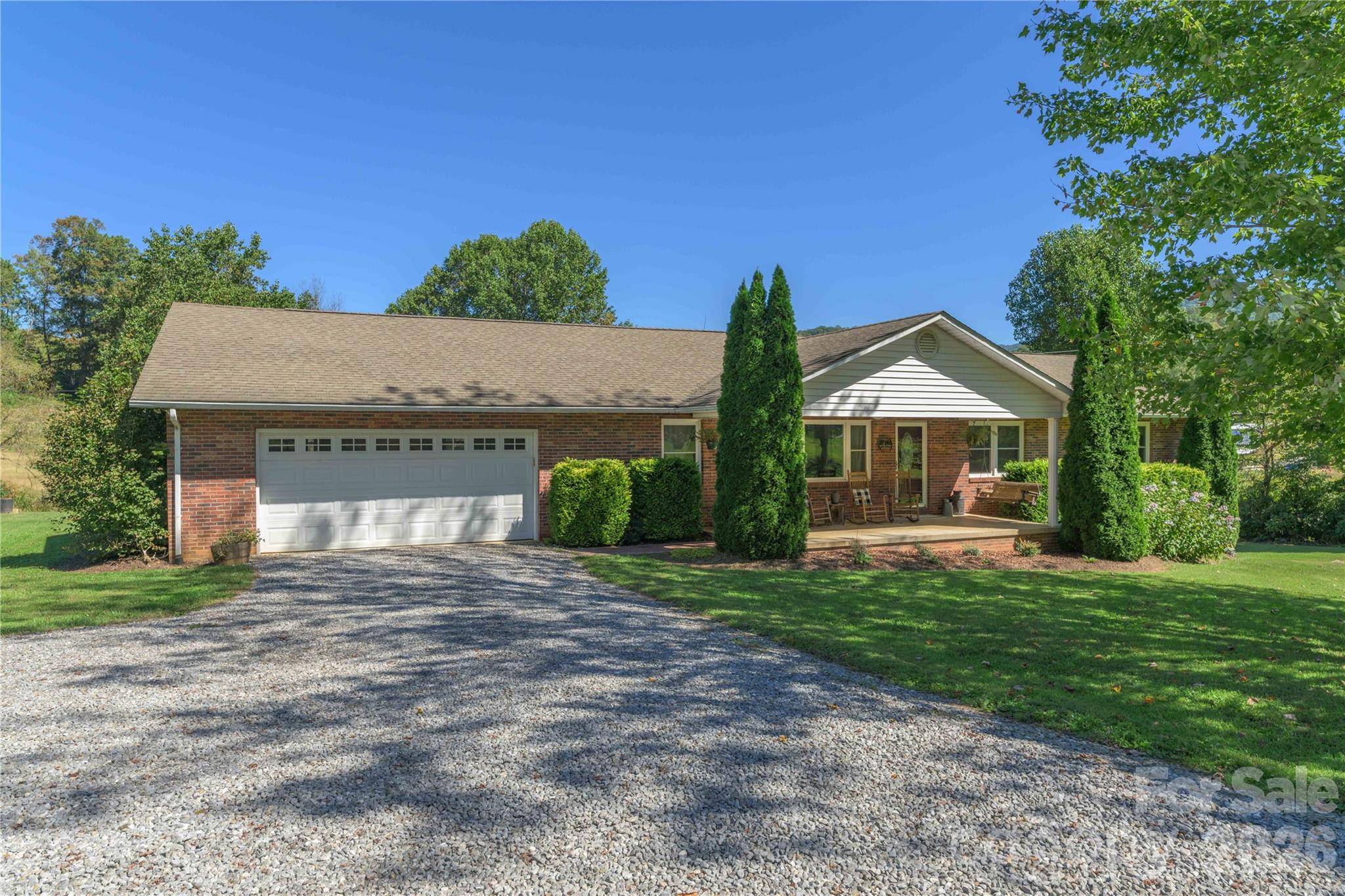 1341 Pigeon ST, Waynesville, NC 28786