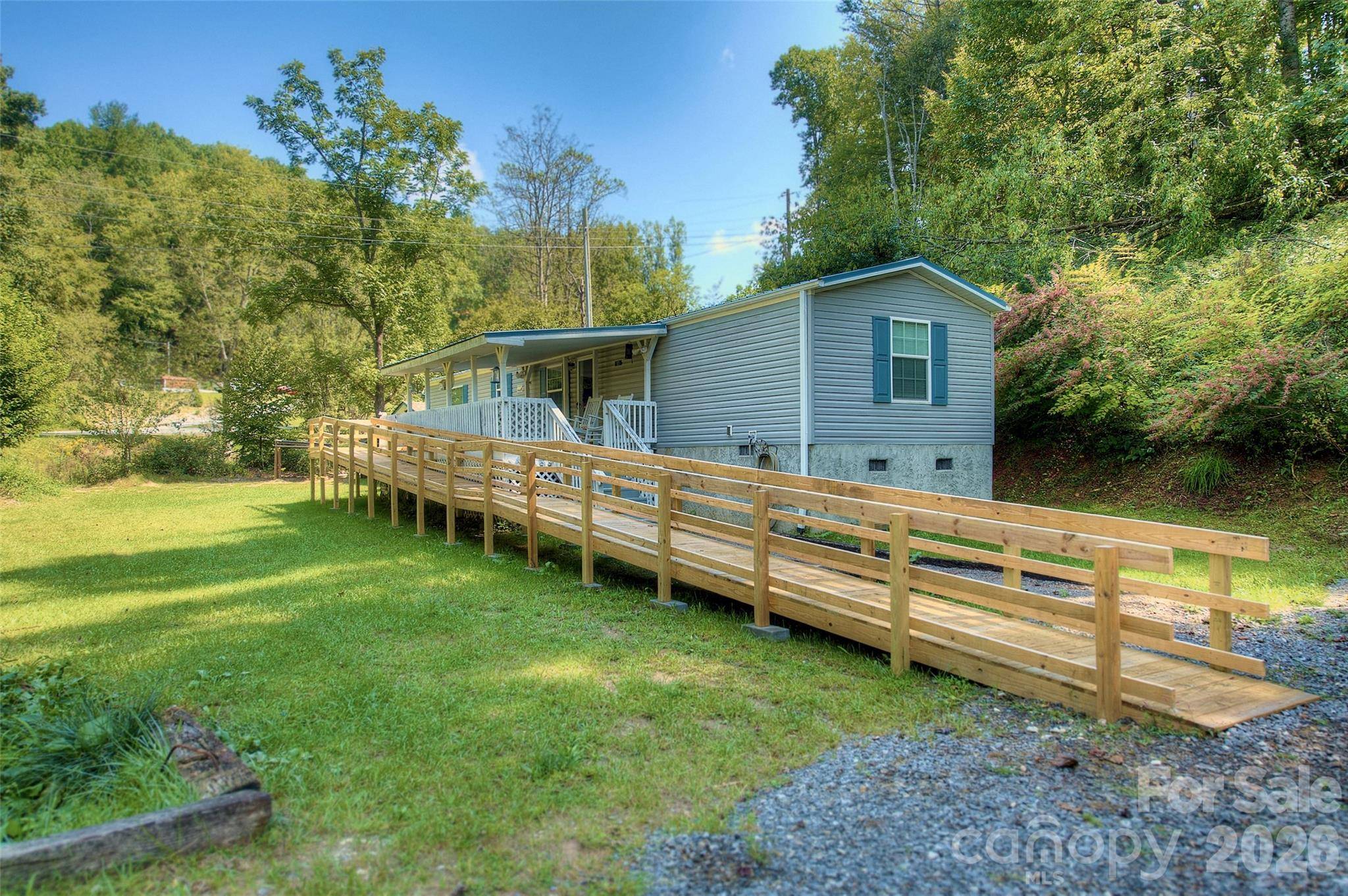 120 Ed Young RD, Burnsville, NC 28714