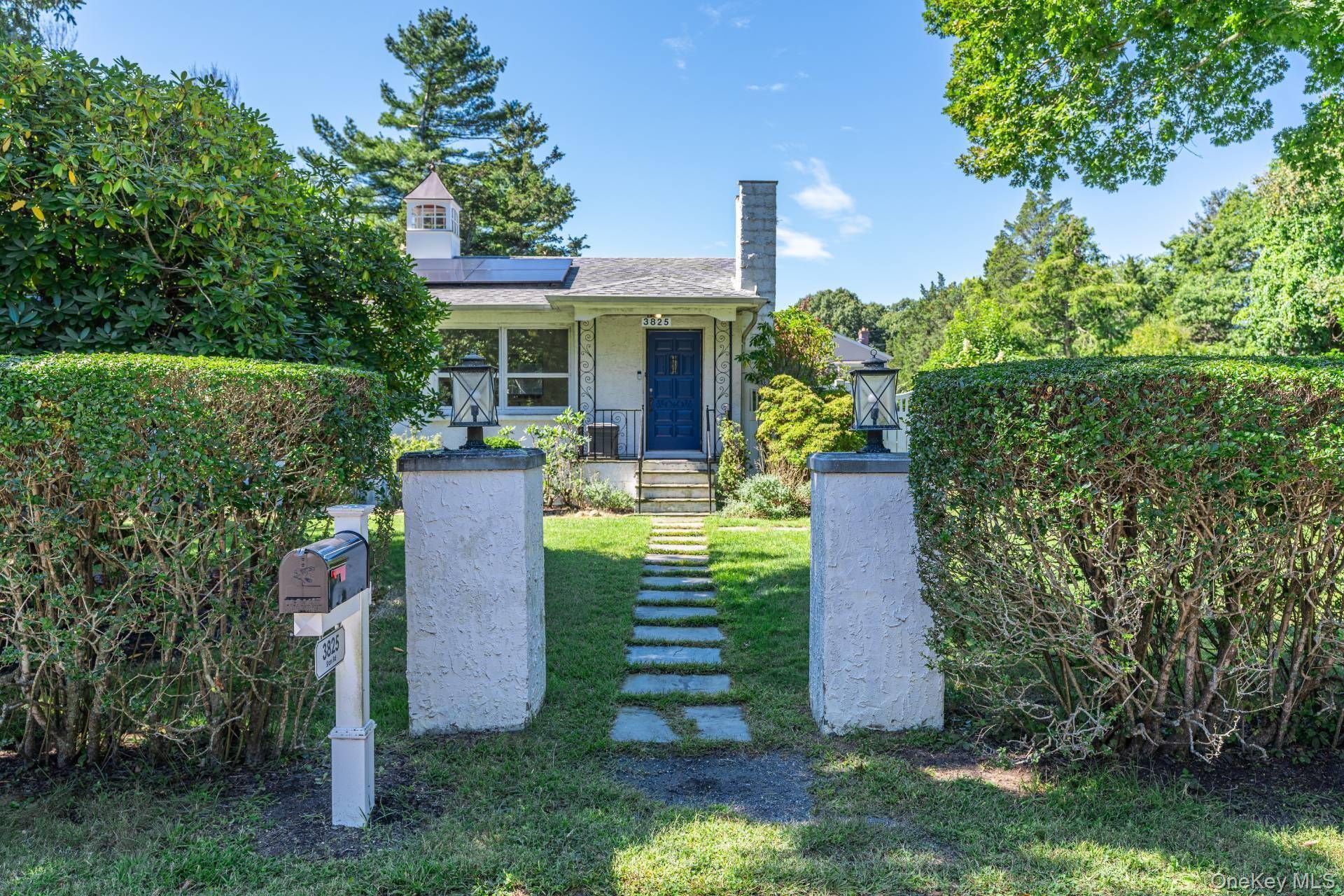 3825 Stars RD, East Marion, NY 11939