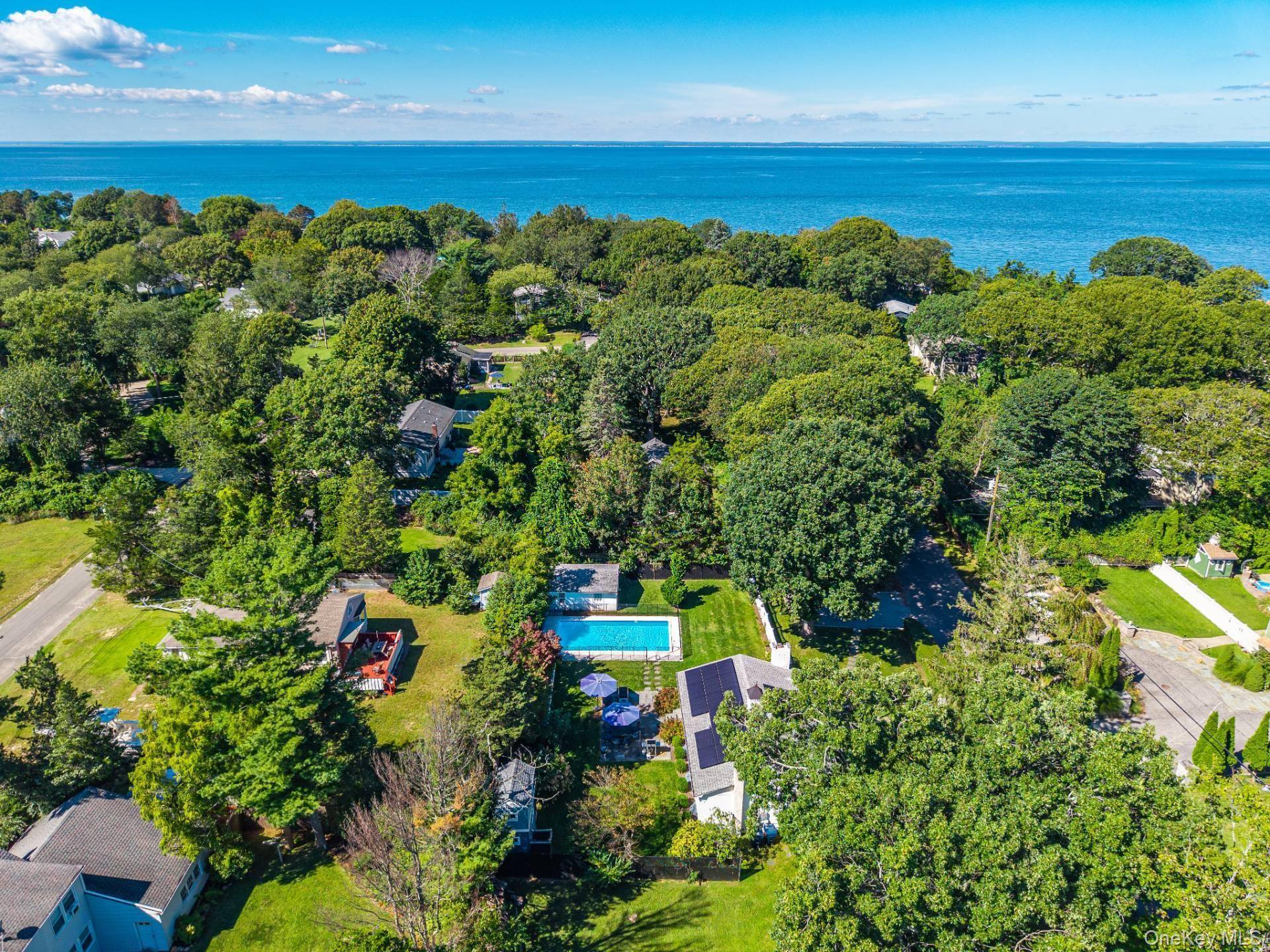 3825 Stars RD, East Marion, NY 11939