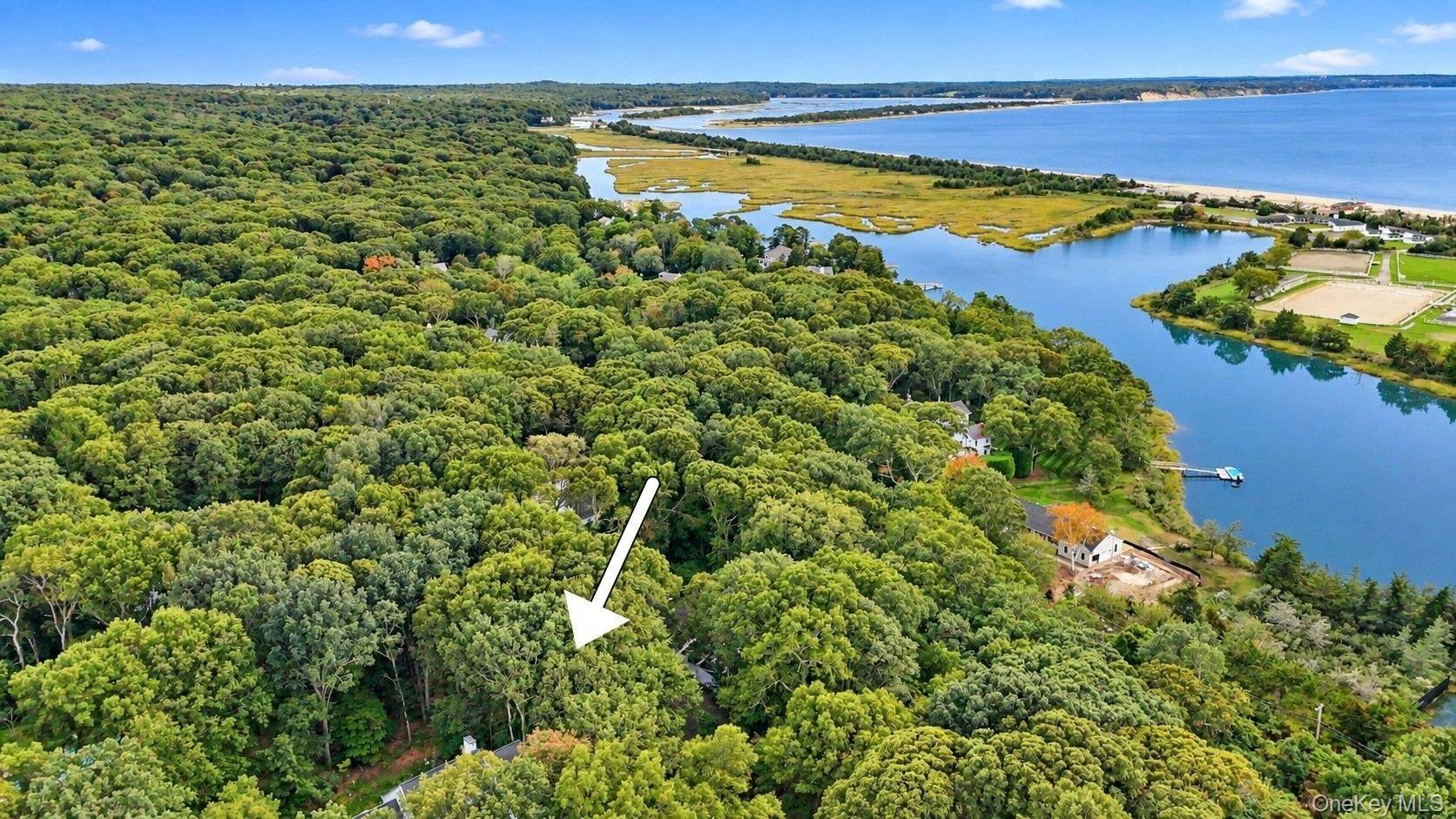 2 Glenwater LN, East Setauket, NY 11733