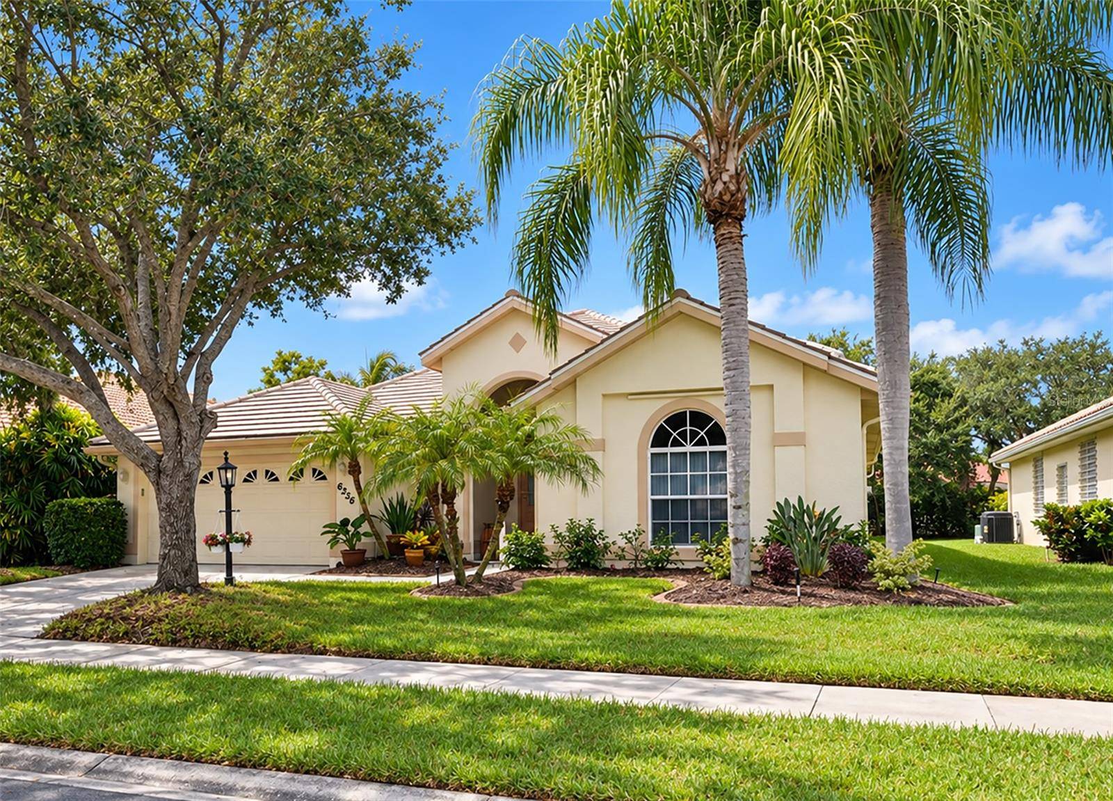6256 DONNINGTON CT, Sarasota, FL 34238