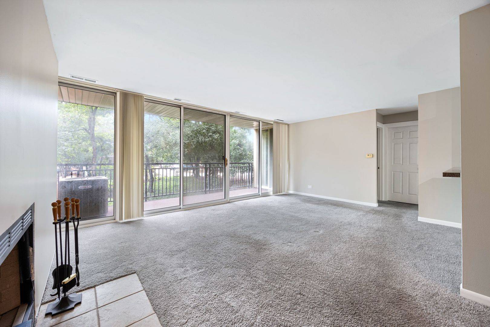 6010 Oakwood DR #2G, Lisle, IL 60532