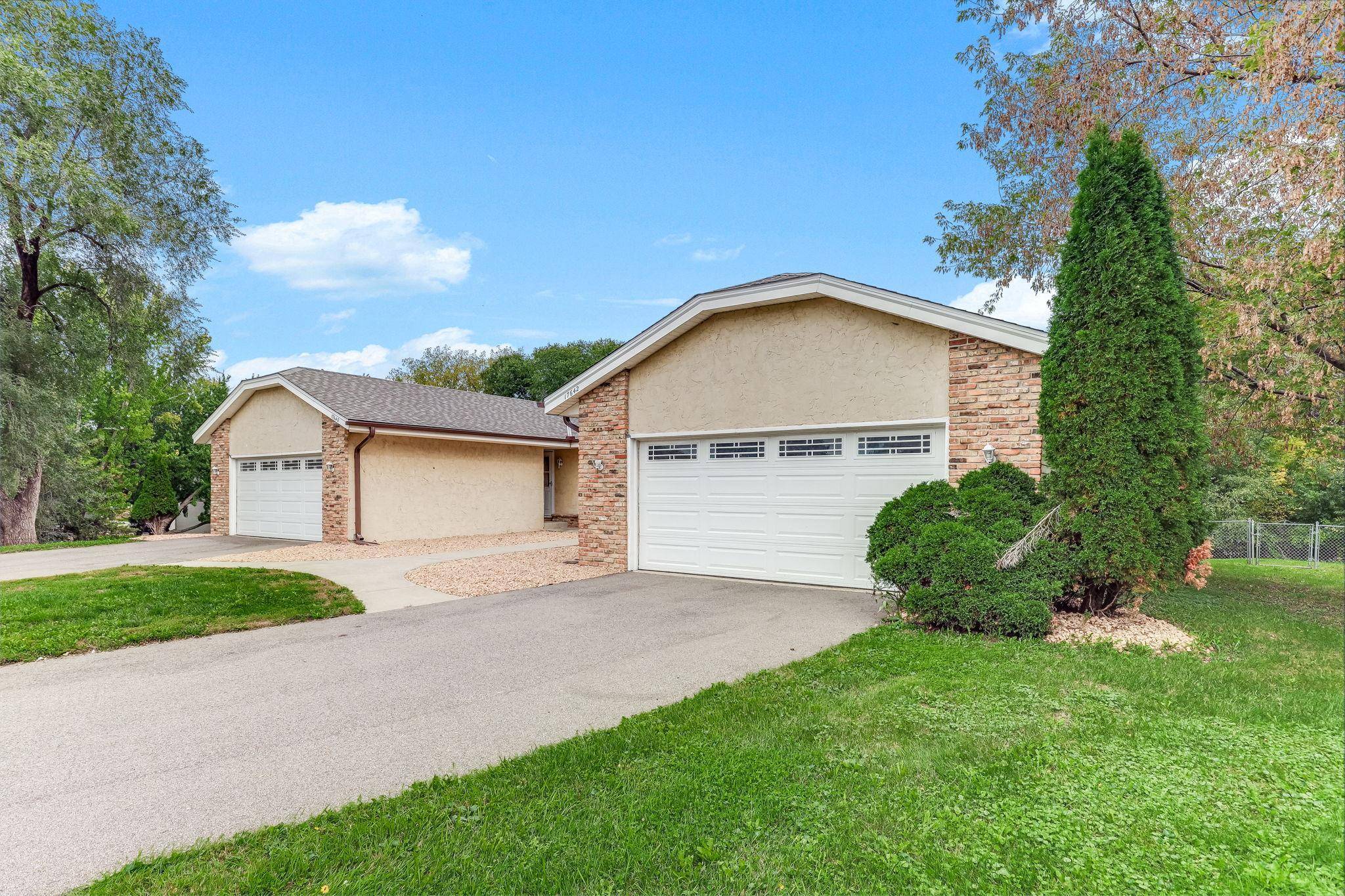 17640 Ionia CT, Lakeville, MN 55044