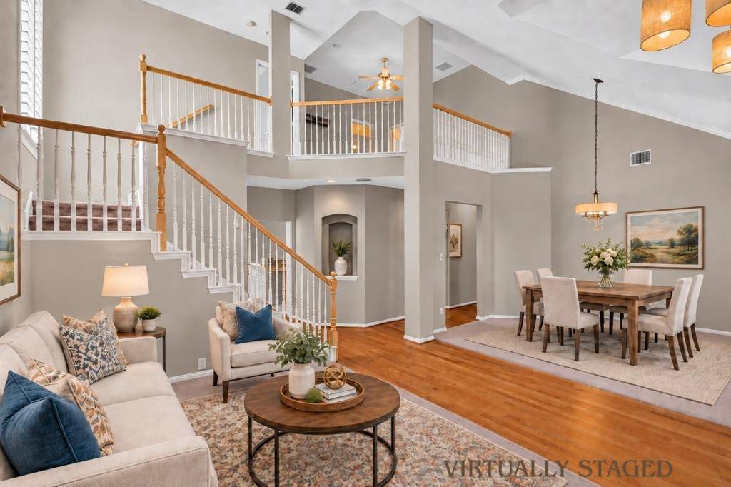 120 Stonecreek Drive, Irving, TX 75063