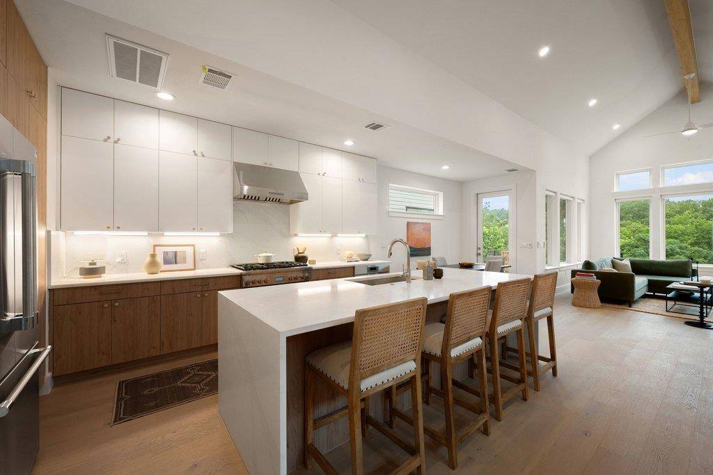 900 S 2nd ST #3, Austin, TX 78704