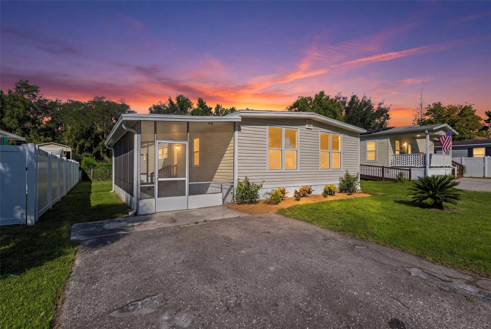 106 CYPRESS DR, Debary, FL 32713