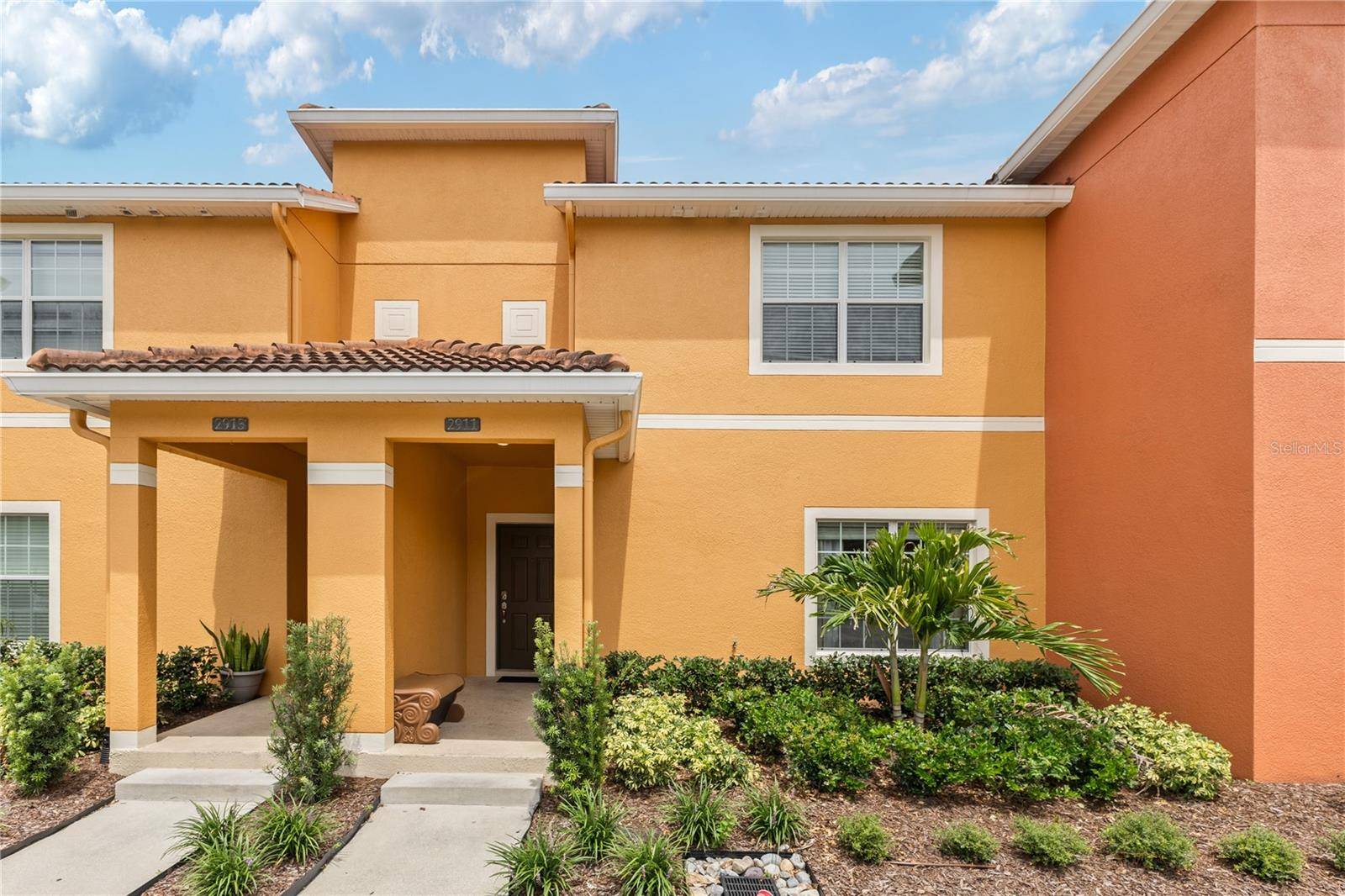 2911 BANANA PALM DR, Kissimmee, FL 34747
