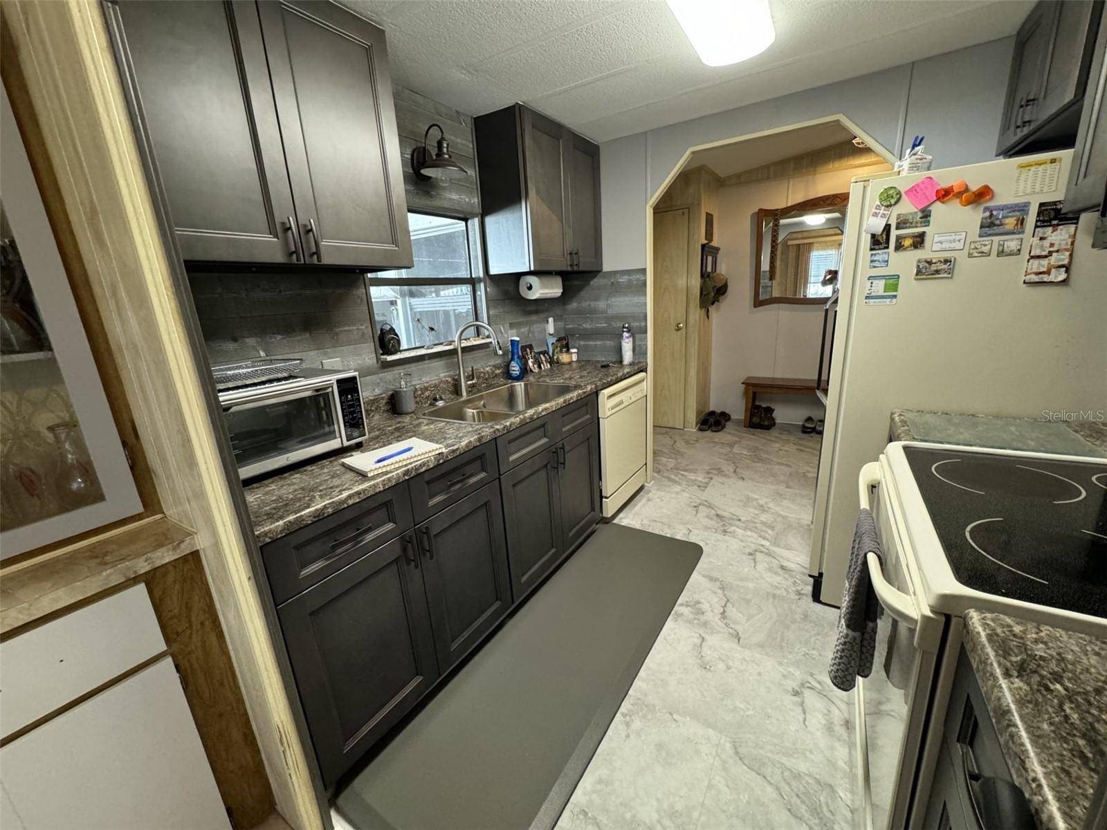 9000 LAKE POINT BLVD, Lake Wales, FL 33898