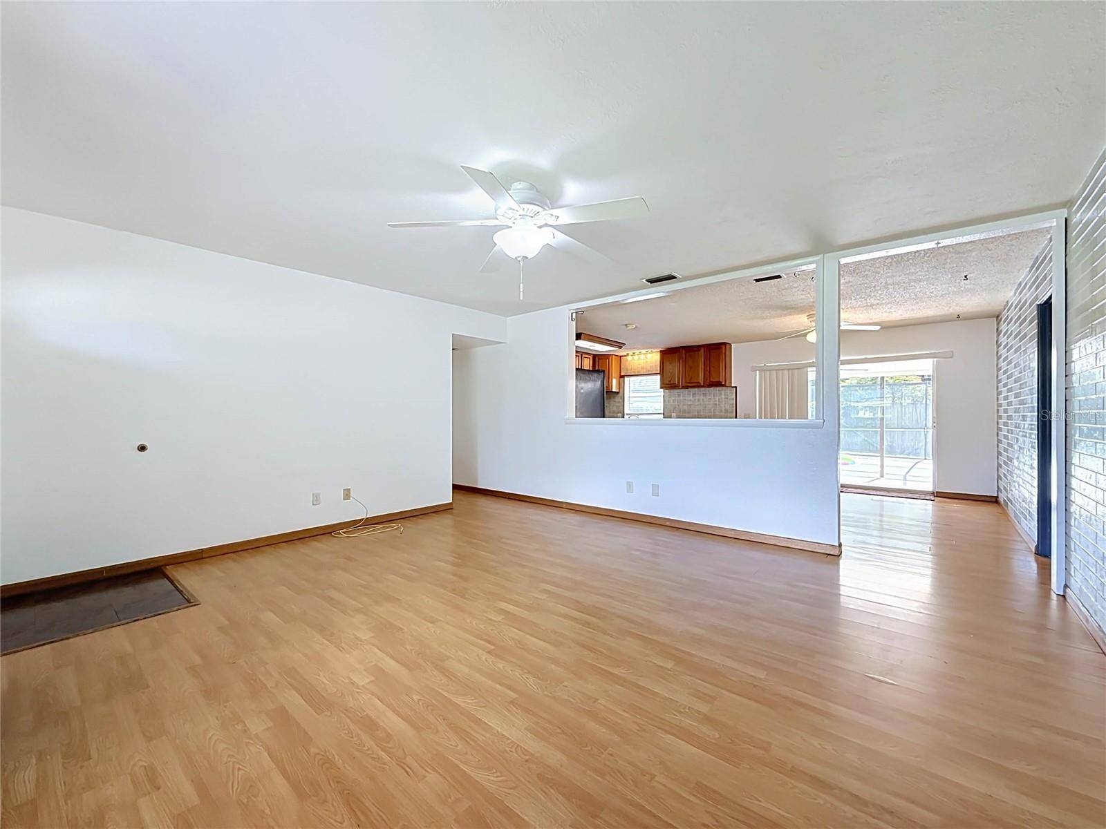 8496 76TH AVE, Seminole, FL 33777