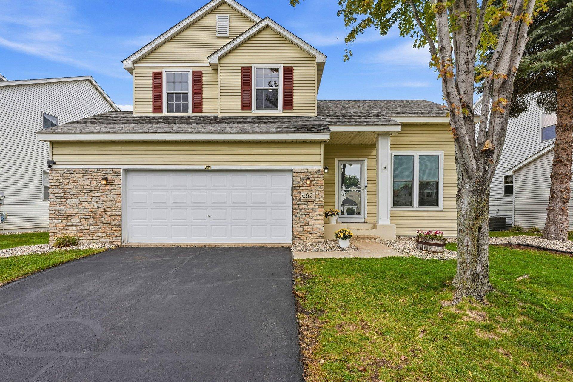 6621 Carlisle Curve, Shakopee, MN 55379