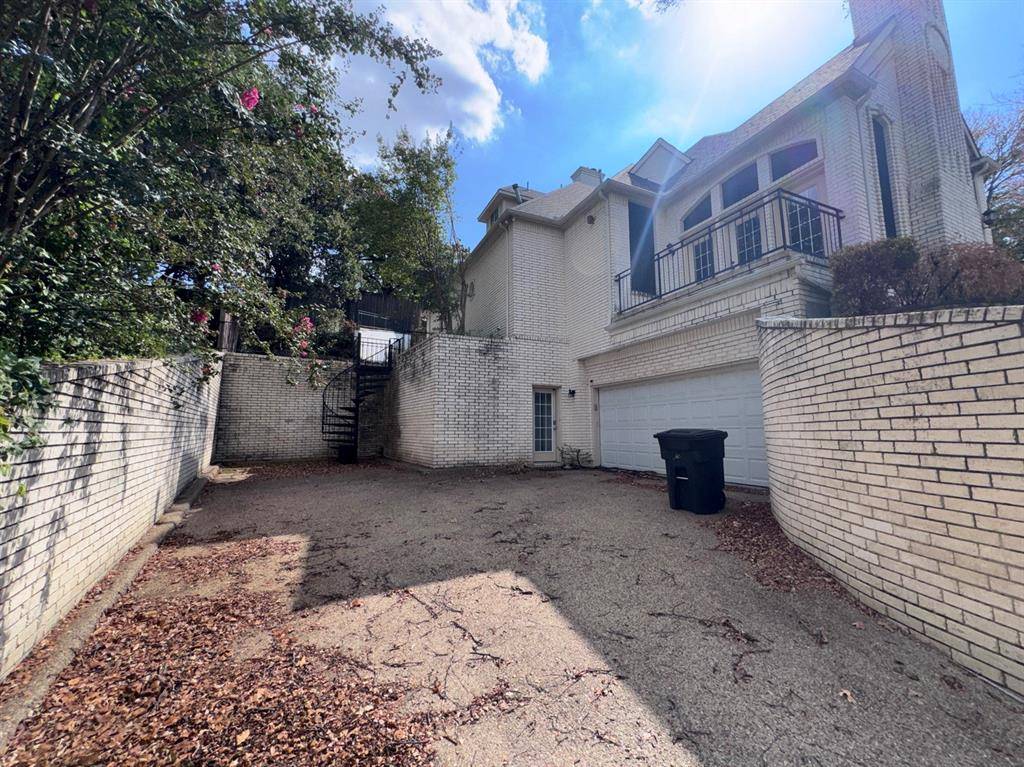 2717 Laurel Valley Lane, Arlington, TX 76006