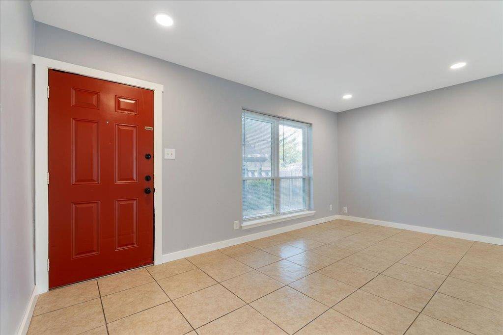 1703 Coronado Hills DR #102, Austin, TX 78752