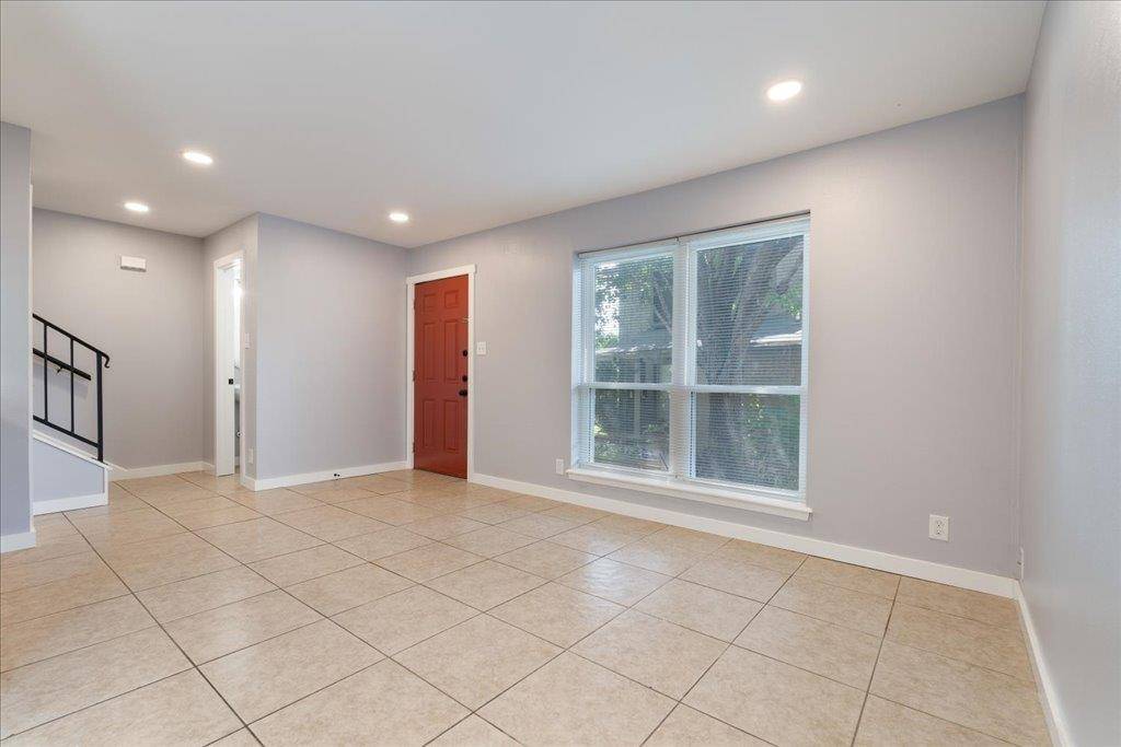 1703 Coronado Hills DR #102, Austin, TX 78752