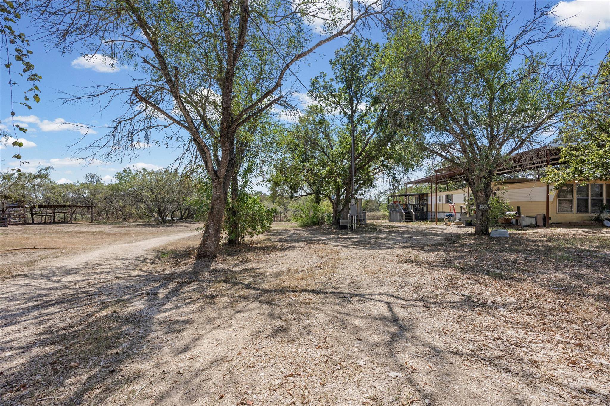 336 Boulder LN, Dale, TX 78616
