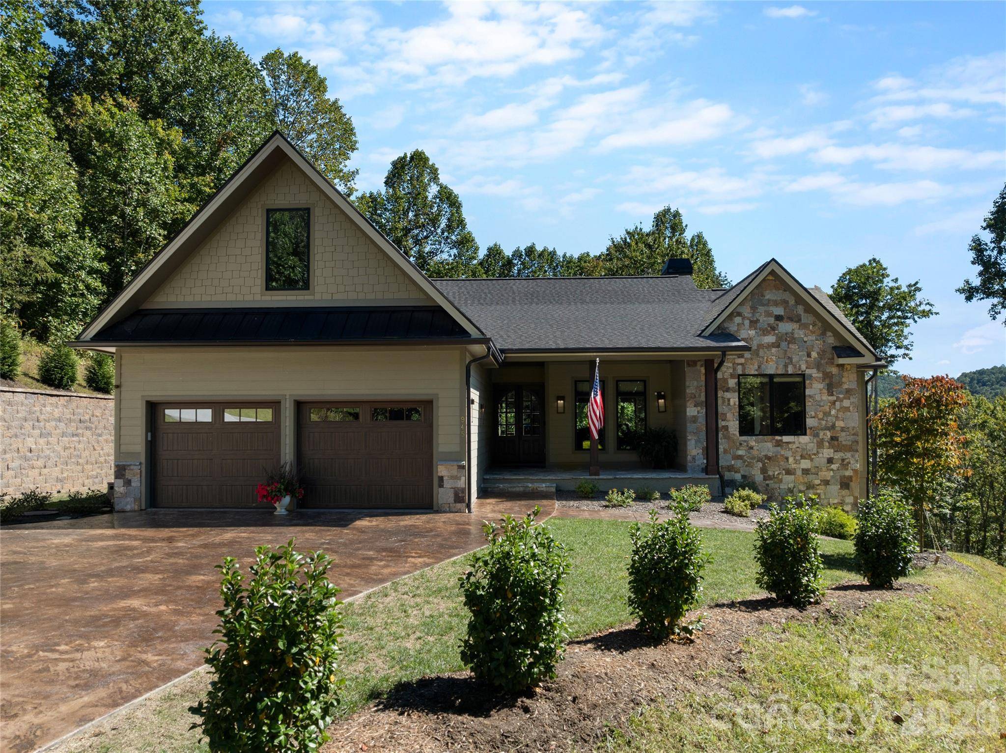 945 Somersby PARK, Hendersonville, NC 28739