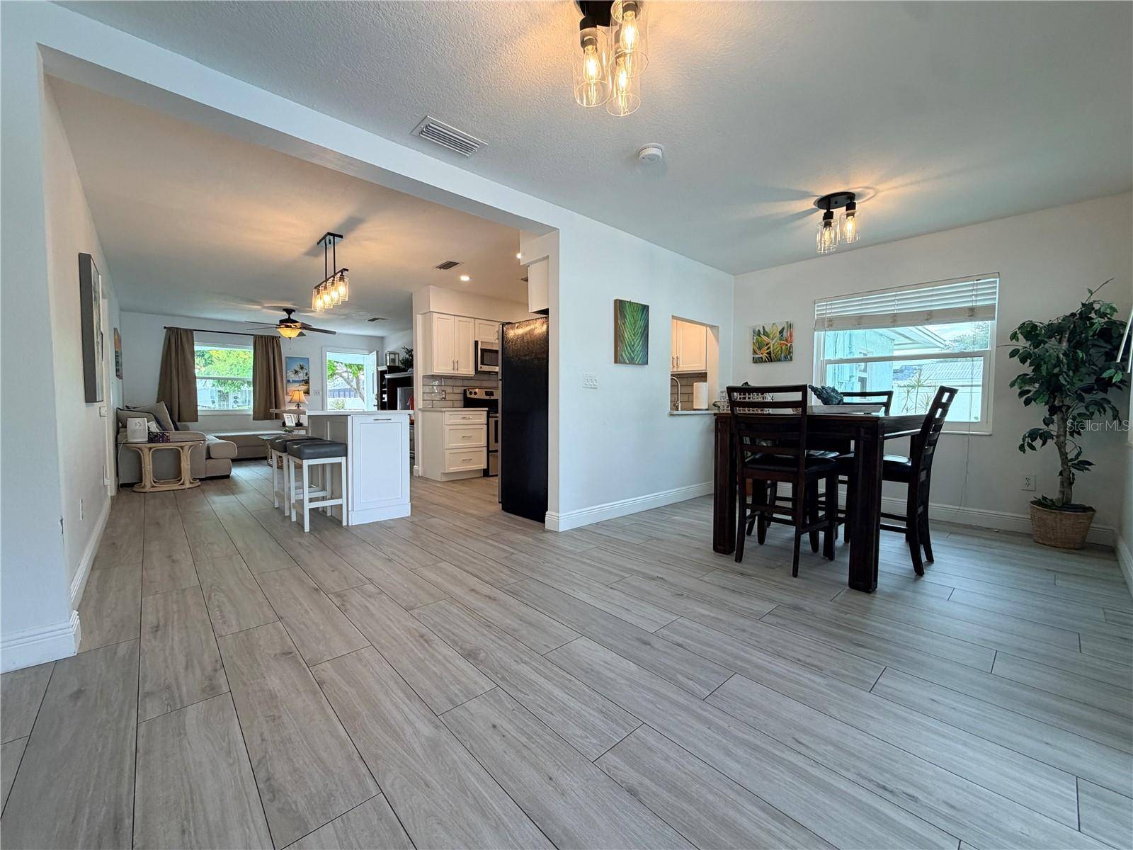 215 60TH ST NW, Bradenton, FL 34209