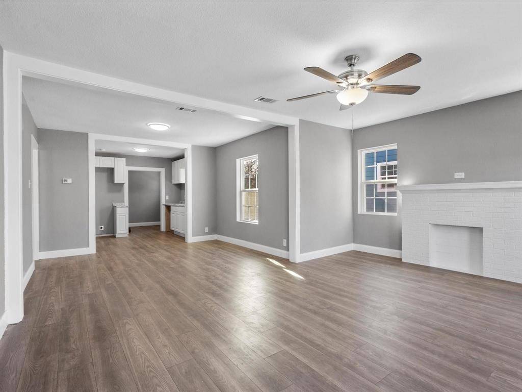 2736 Marigold Avenue, Fort Worth, TX 76111