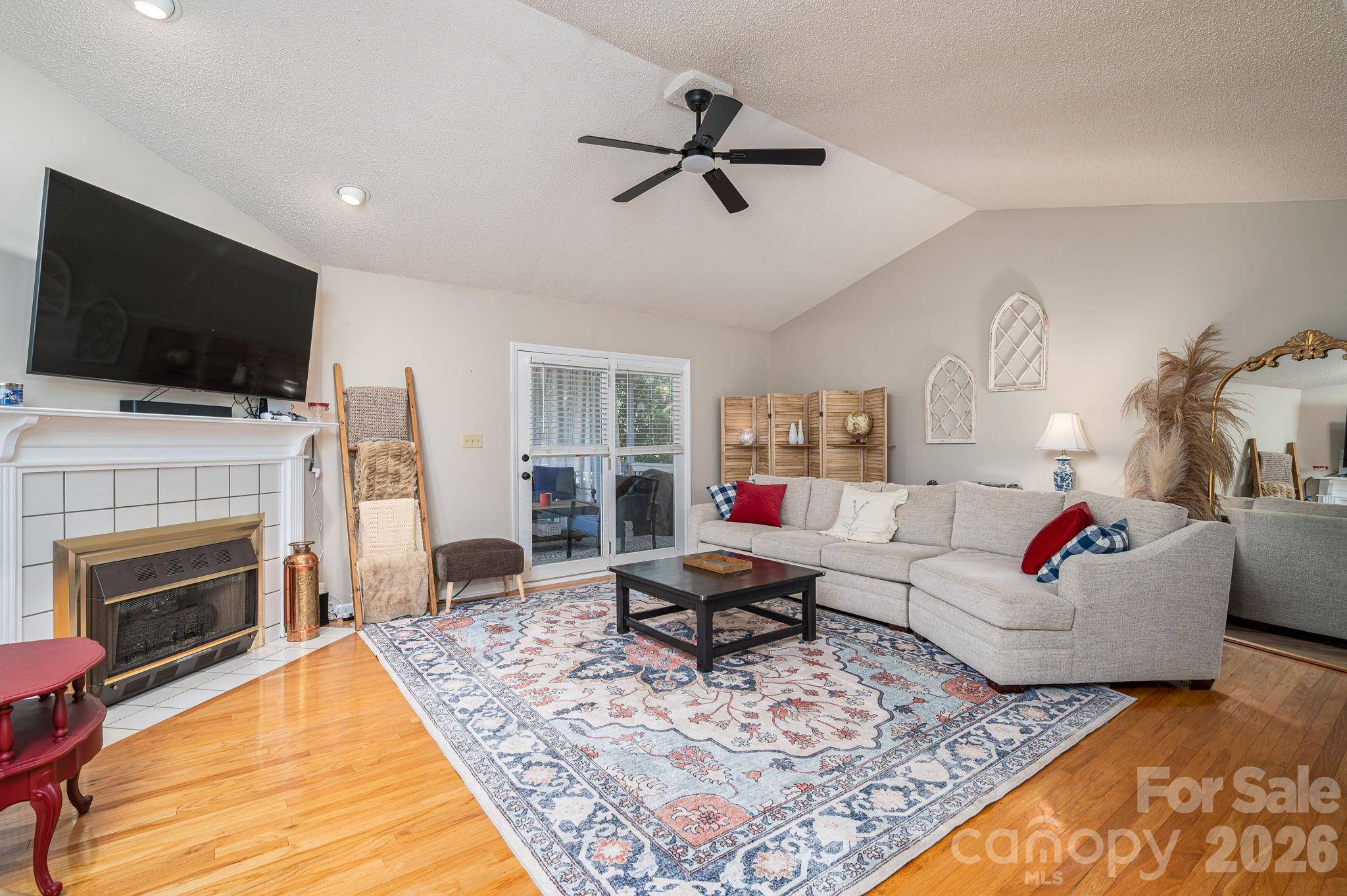 102 Moore ST, Lincolnton, NC 28092