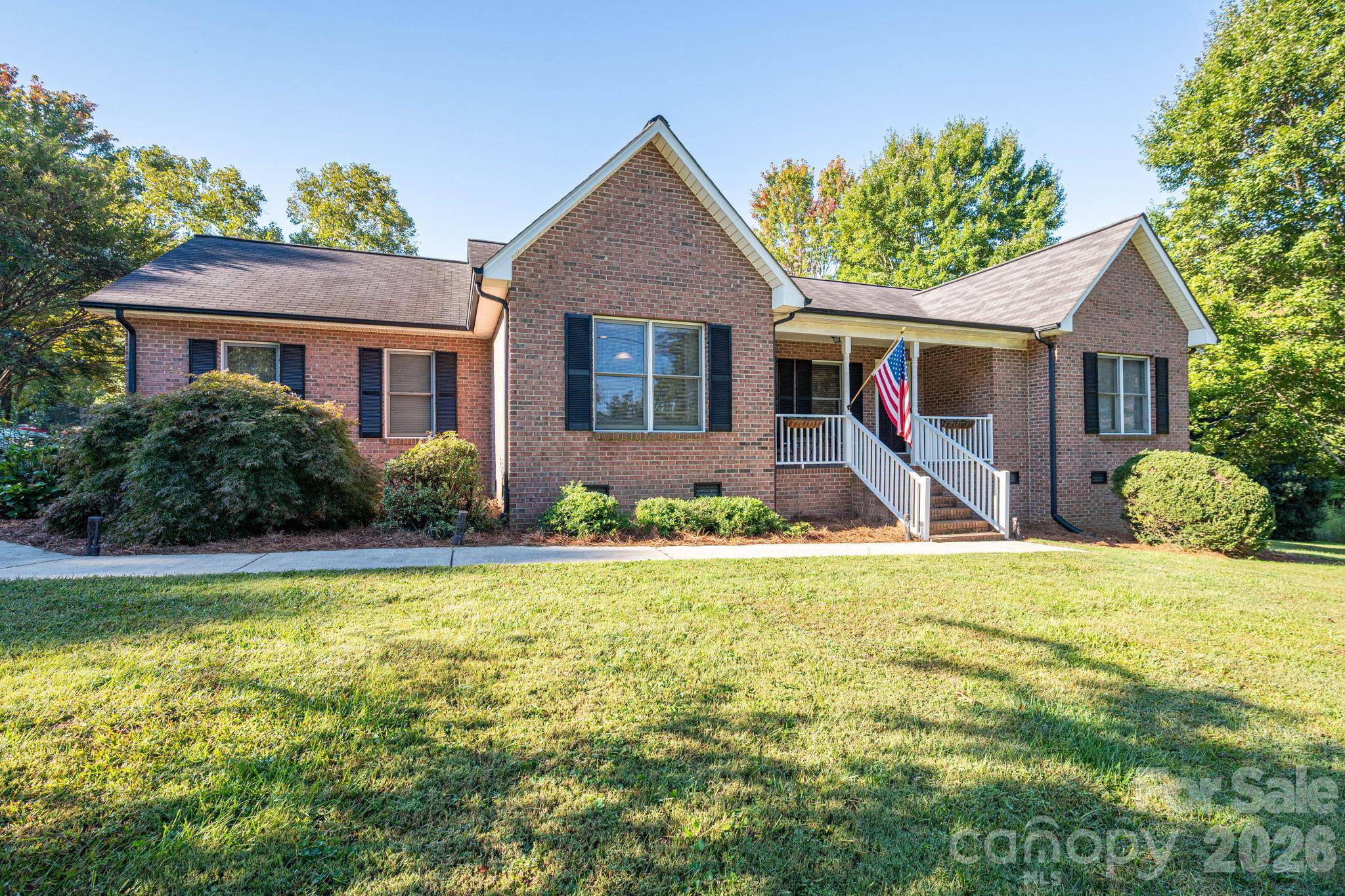102 Moore ST, Lincolnton, NC 28092