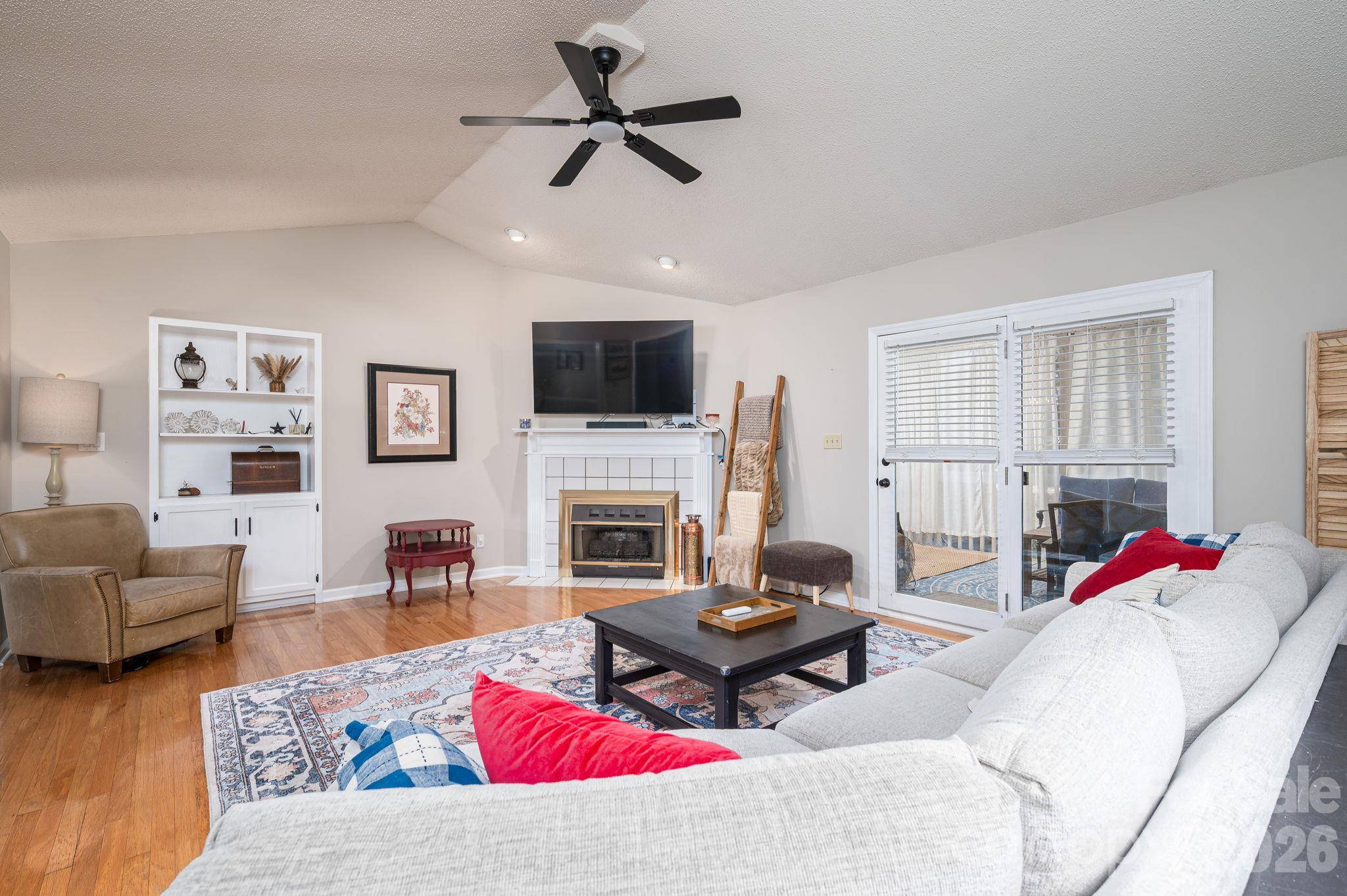 102 Moore ST, Lincolnton, NC 28092