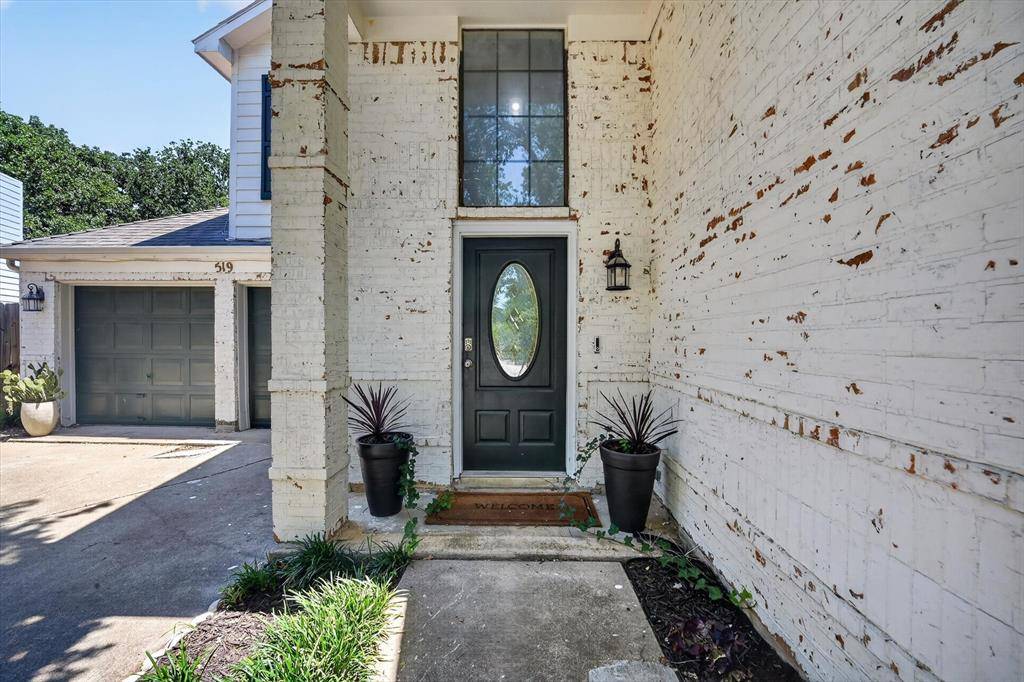 519 Fox Creek Court, Denton, TX 76209