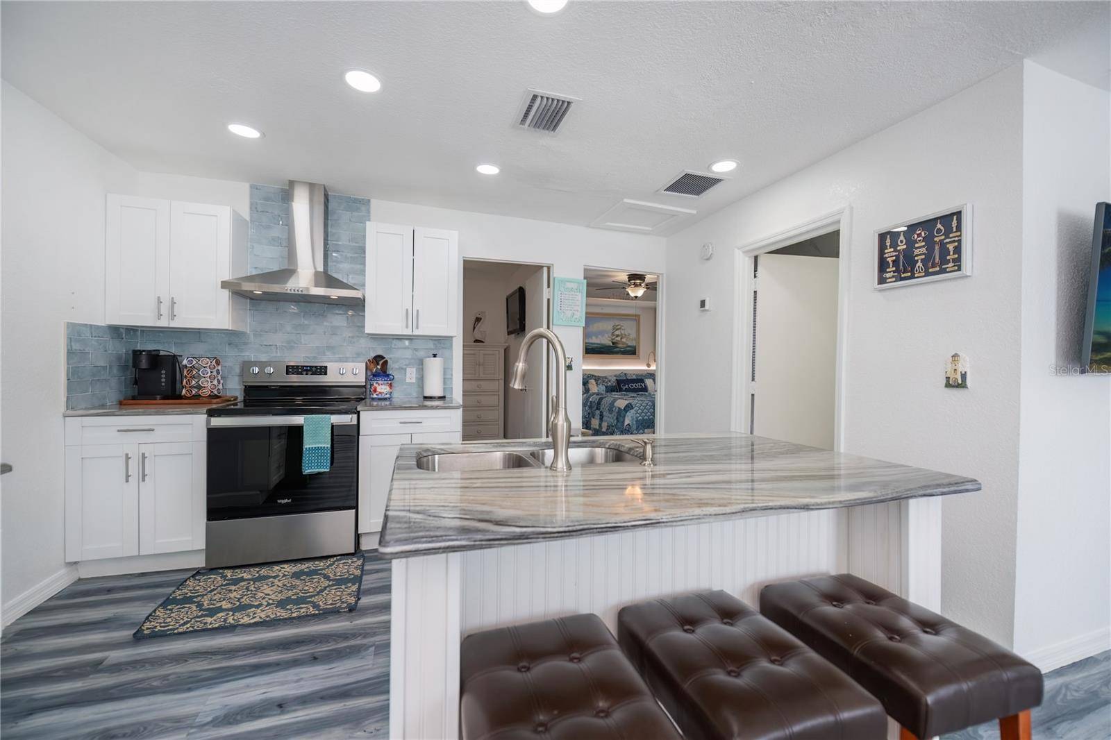 8982 SEAGRAPE LN, Boca Grande, FL 33921