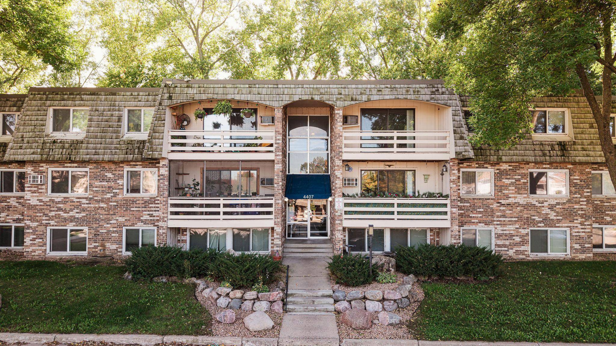 4407 Wilshire BLVD #310, Mound, MN 55364