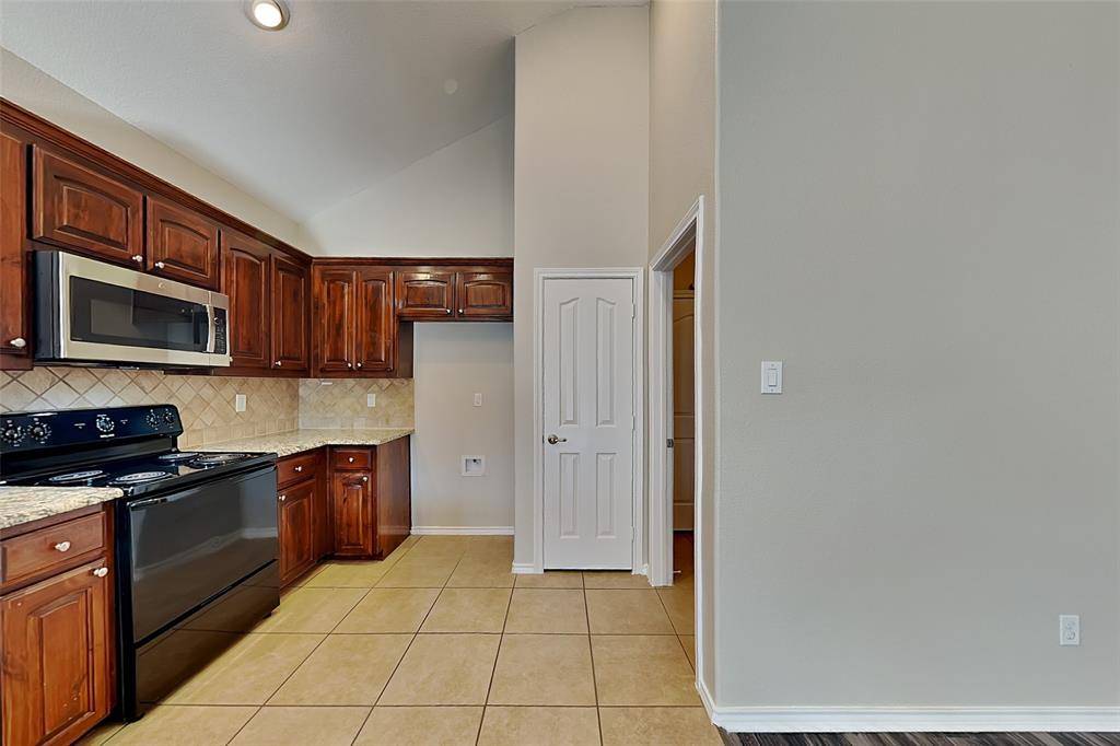 10848 Irish Glen Trail, Fort Worth, TX 76052