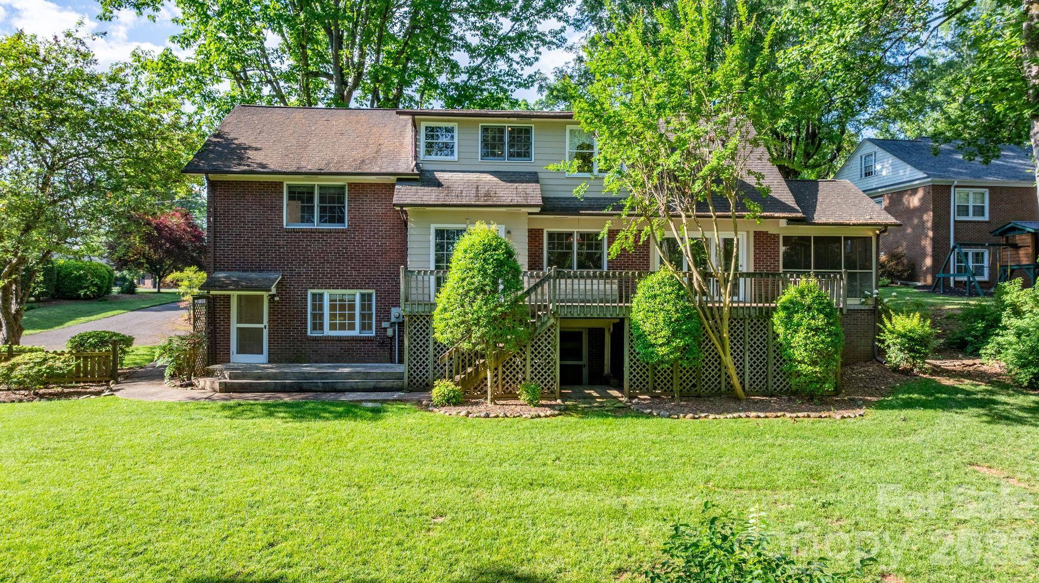 220 West Park DR, Morganton, NC 28655