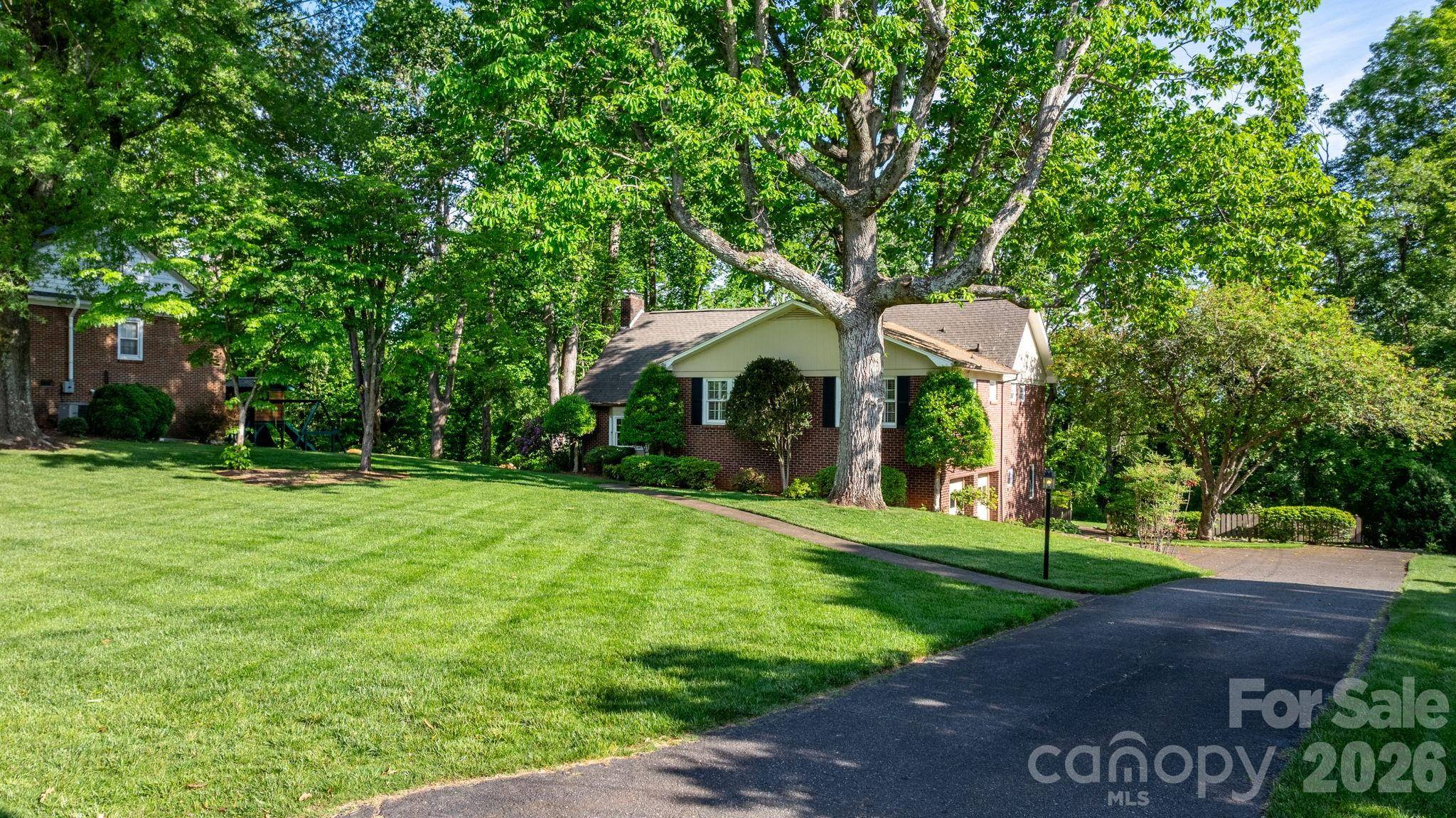 220 West Park DR, Morganton, NC 28655