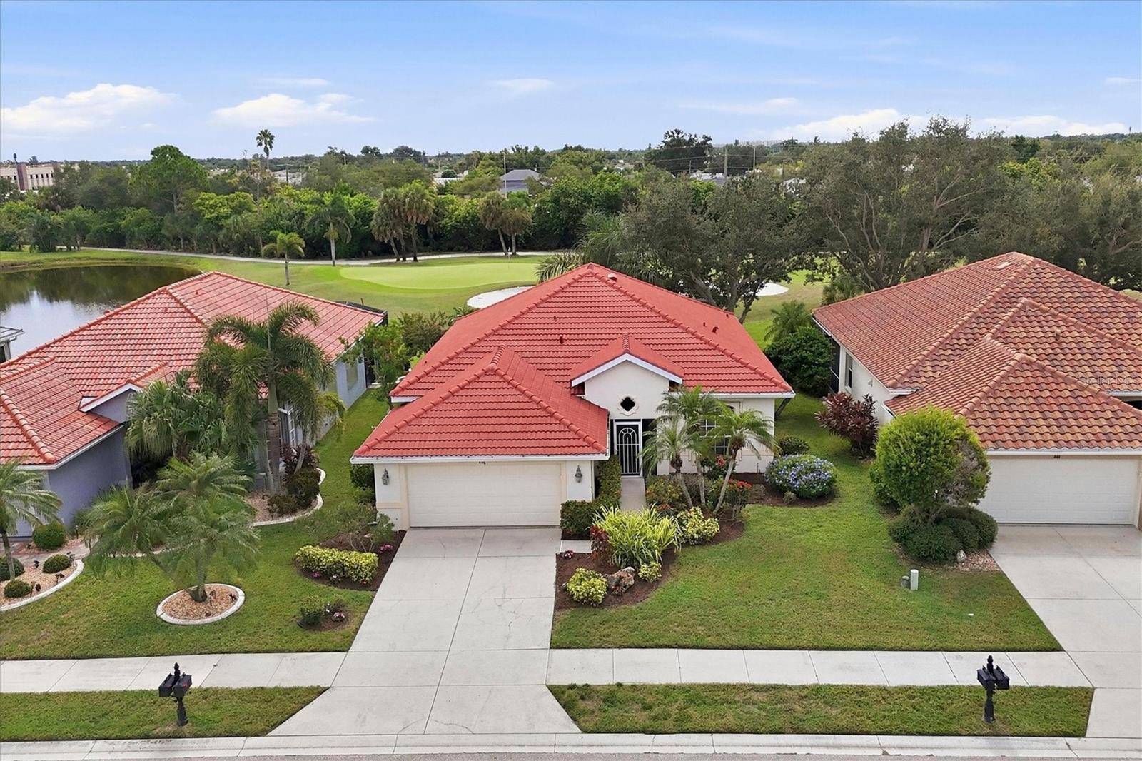 446 PINEWOOD LAKE DR, Venice, FL 34285