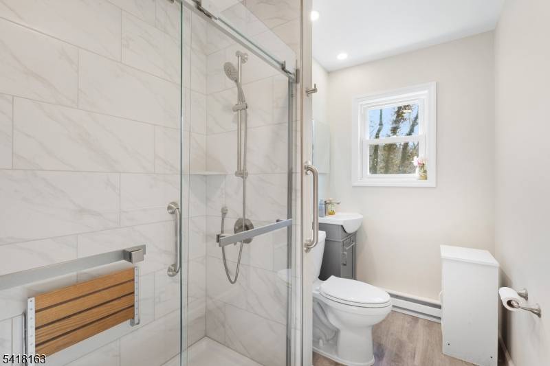18 Kendall Dr, Ringwood Boro, NJ 07456